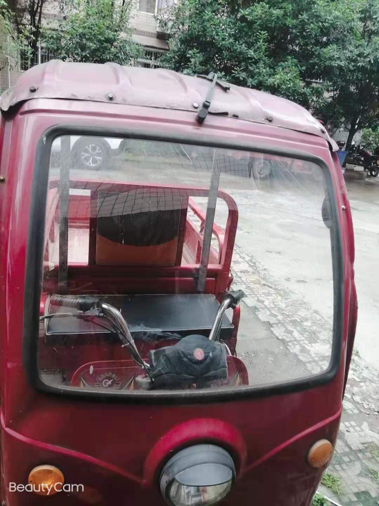 二手三轮车，七成新，可做生意，可拉货，想要...