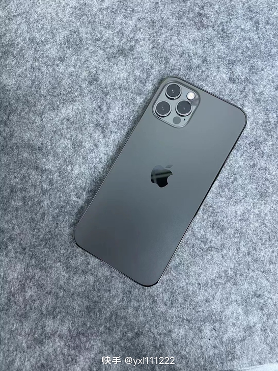 低价出售iphone苹果12pro石墨色，...