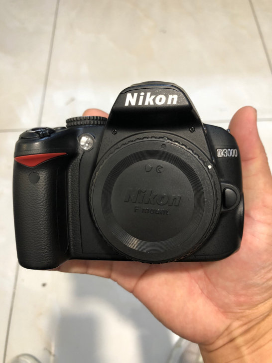 尼康D3000机身 橙色93新