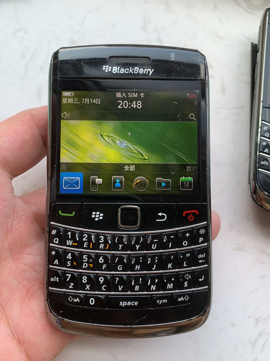 黑莓9700，成色看图，屏幕显示按键相机正...