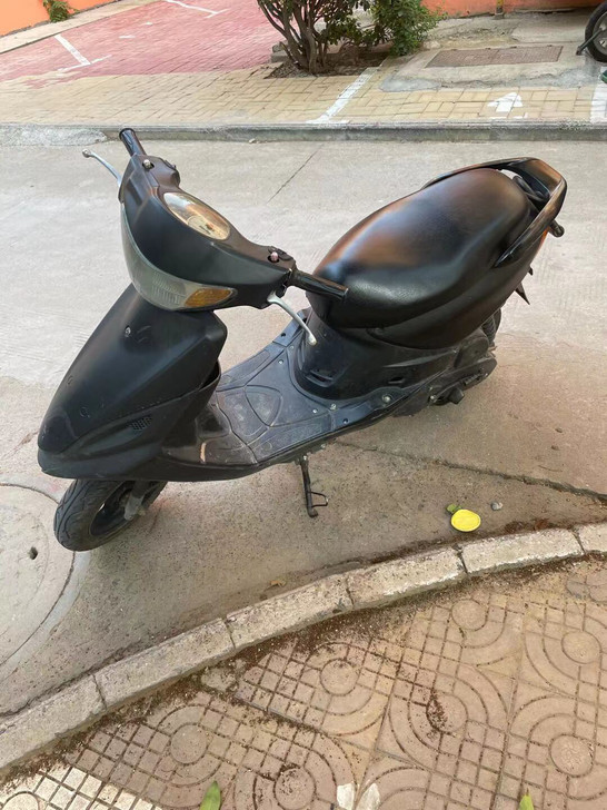 再次上架了，室友的摩托车，轻骑牌，19年的...