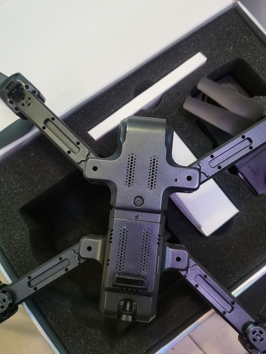 全新套装:跨境折叠式世季Z5无人机户外10...