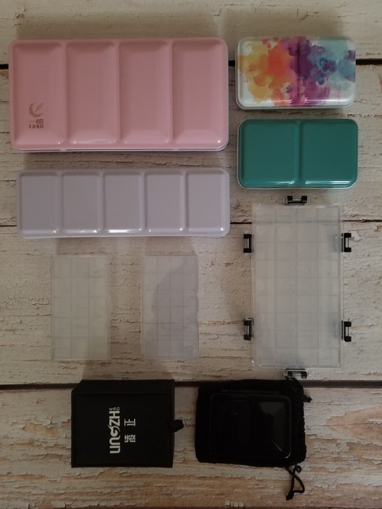 闲置水彩颜料盒调色盒保湿盒凌正黄铜盒