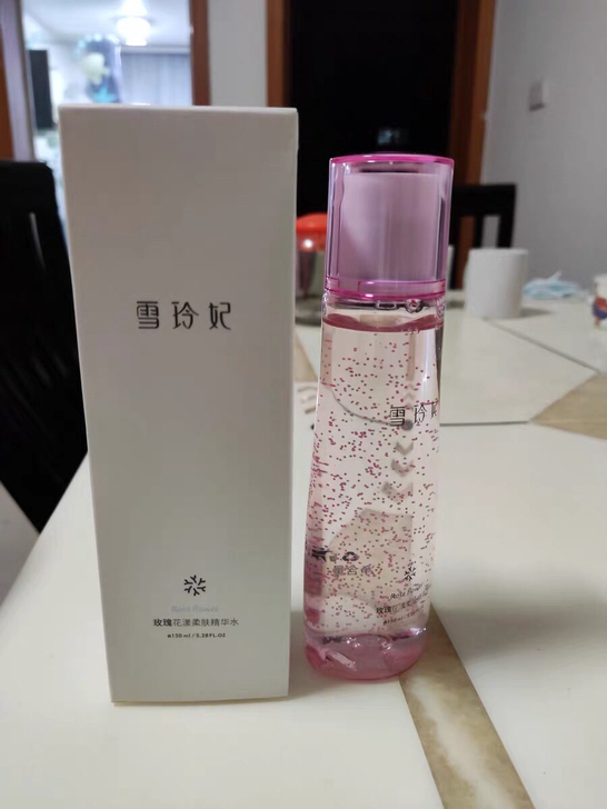 全新雪玲妃补水保湿亮肤玫瑰精华水150ml...