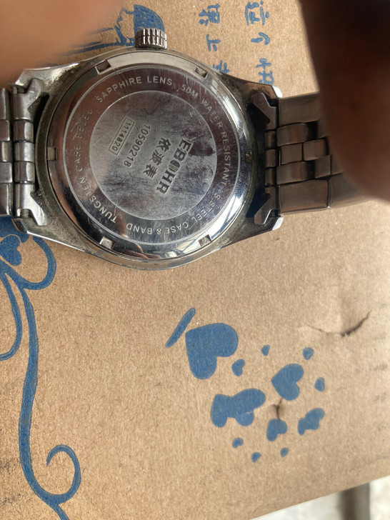 依波手表50块不包邮放了好久不知好坏