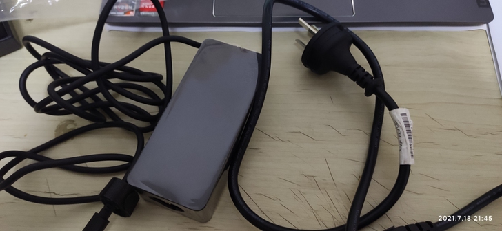 小新pro原装65w充电器，买了氮化镓的这...