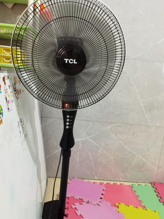 落地电风扇，三档可调，可定时，80元，后埔...