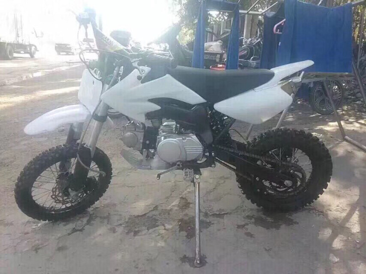 出售CRF50越野摩托车，小越野摩托车
