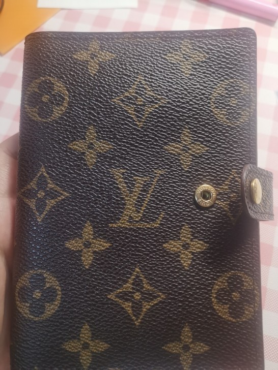 LV手账本本皮，A7，保证正品，能正常使用...
