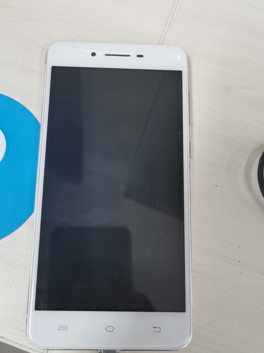 vivo x6A 4+64,修过,后盖又瑕...