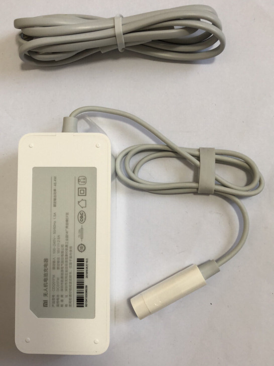 闲置小米无人机1080/4k版通用充电器，...