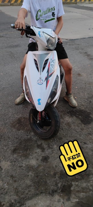 鬼火踏板摩托车，能开能跑一切正常，无手续，...