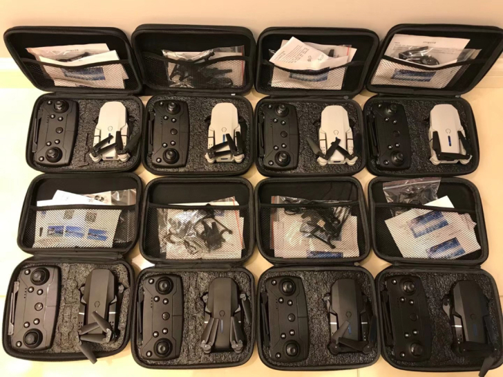 无人机【德国外贸库存】最后一批高清折叠无人...