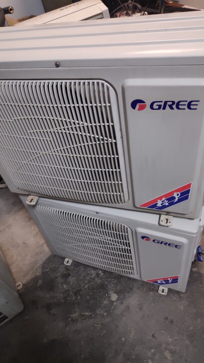 单外机大一匹单冷，九成新。同行可自提
