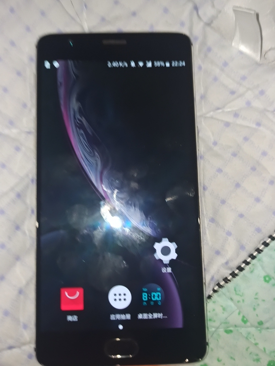 一加3，适合老人和小孩，当个备用机也可以。