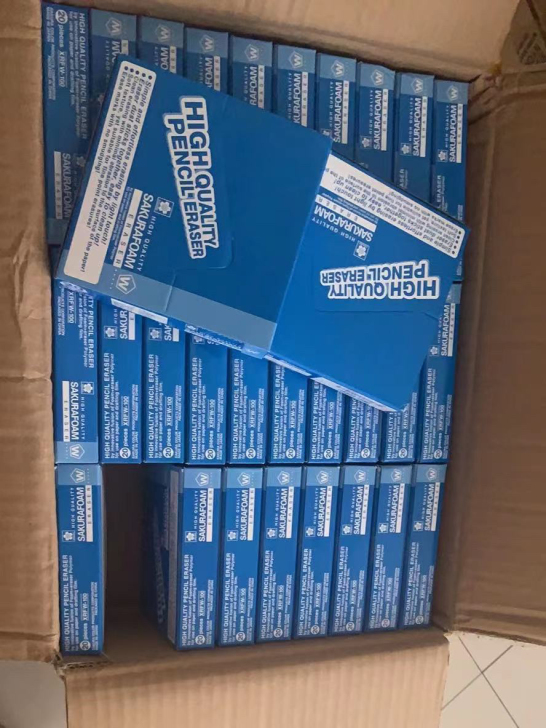 樱花橡皮！全新！4元一块。一盒20块！一盒...