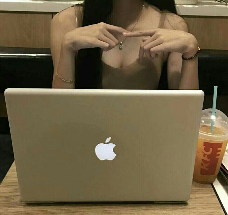 转让个人闲置自用笔记本电脑女生自用低价出售...