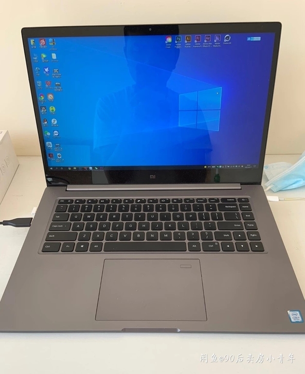 买来一直学习刷剧用，外观完好，没任何磕碰划...