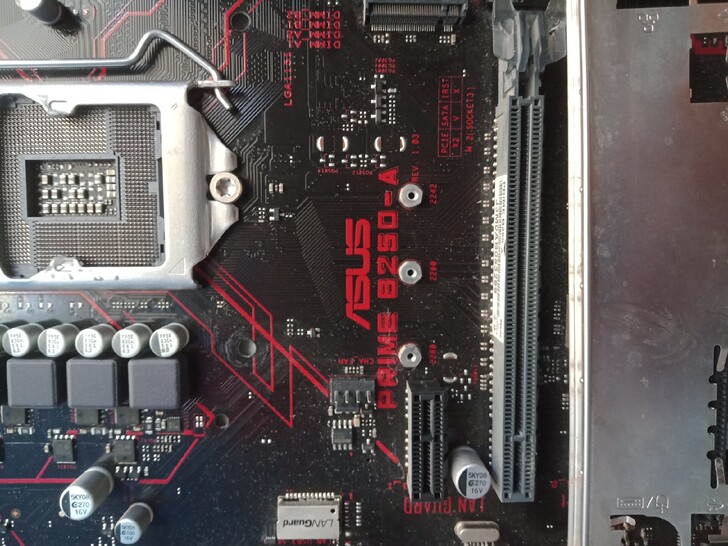 出售拆机华硕b 250-A 主板，没有暗病...