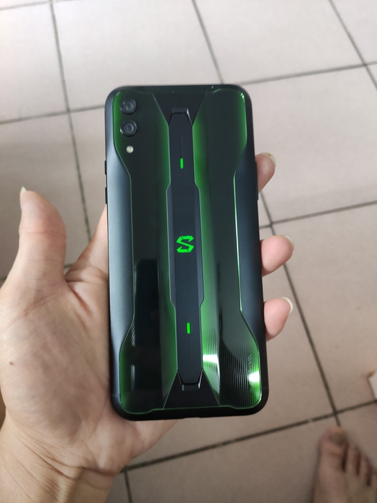 黑鲨2pro游戏手机8+128,全原装95...