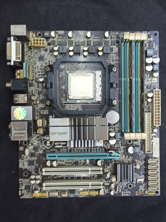 四核955cpu+昂达880G主板+金泰克...