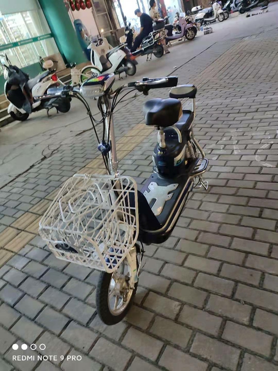 8成新绿源电动车，车跟图片一样，车况很好，...