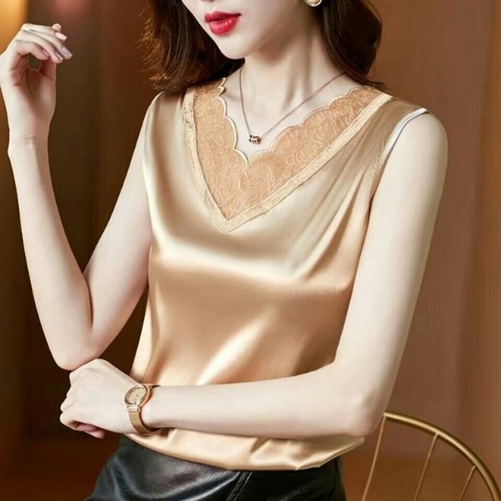 夏季V领蕾丝吊带背心女西装内搭醋酸缎面设计...