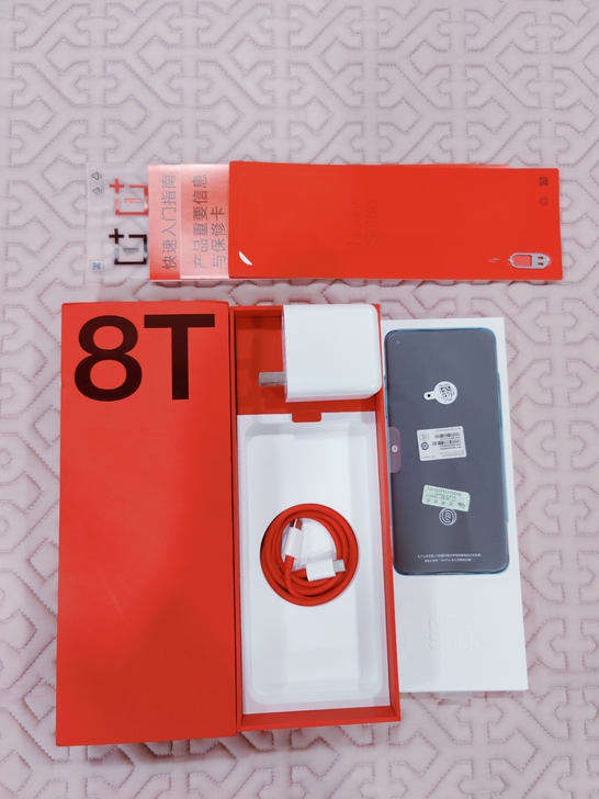 自用一加8T，99新，国行，成色很好，配置...