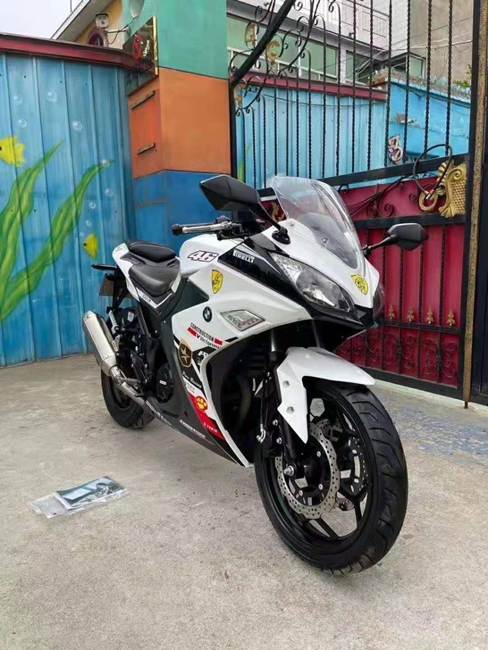 搬新家没地方放，低价出售川崎小忍者跑车，2...