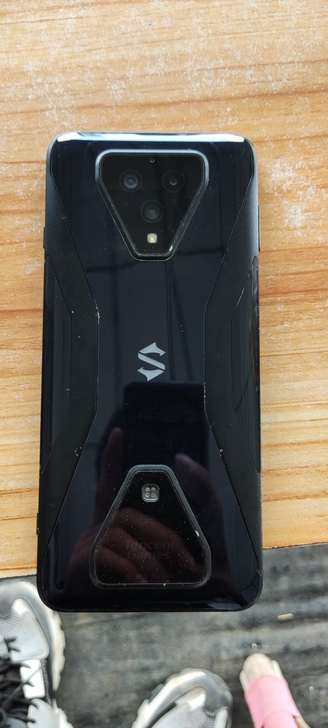 黑鲨3   12+256  从黑鲨商城入手...