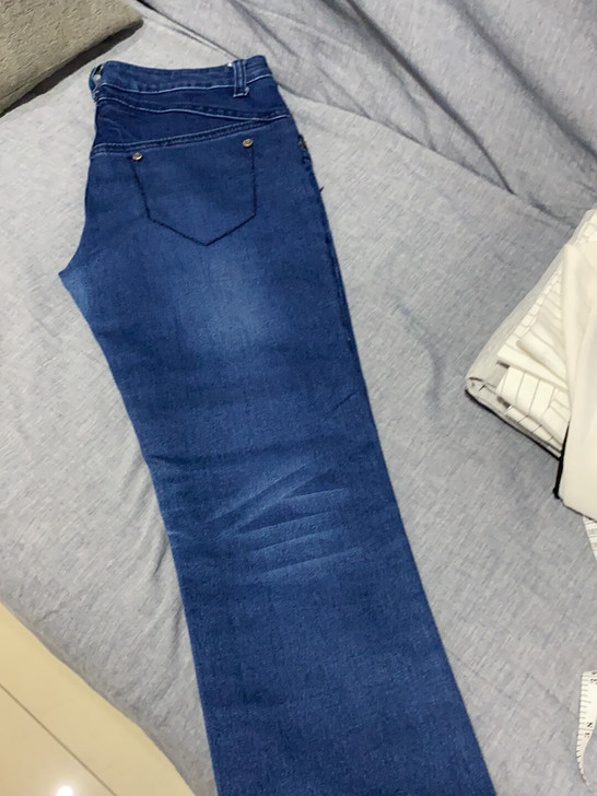 韩版牛仔裤，深蓝色牛仔裤，韩版显瘦，腿上宽...