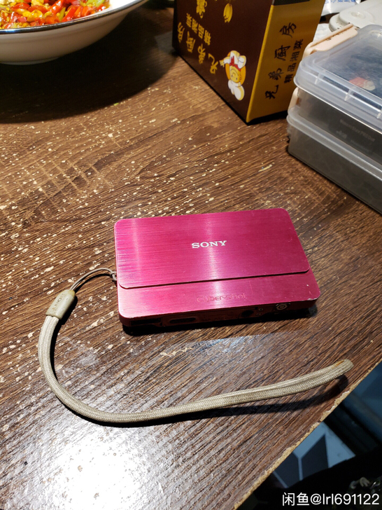 索尼cyber-shot.  T700相机...