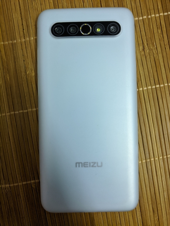 魅族17Pro顶配，还有一部标配标配破了外...