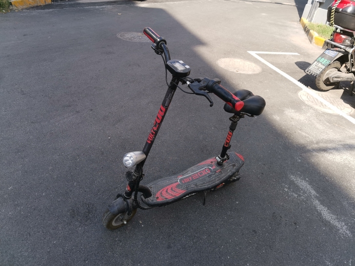 小型电动滑板,能跑10公里,同城自提,外地...