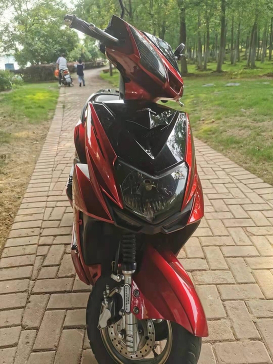 转让国四电喷踏板助力摩托车，车子去年6月份...