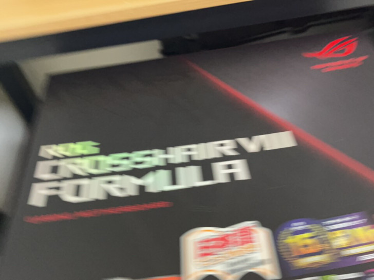 全新华硕ROG CROSSHAIR VII...