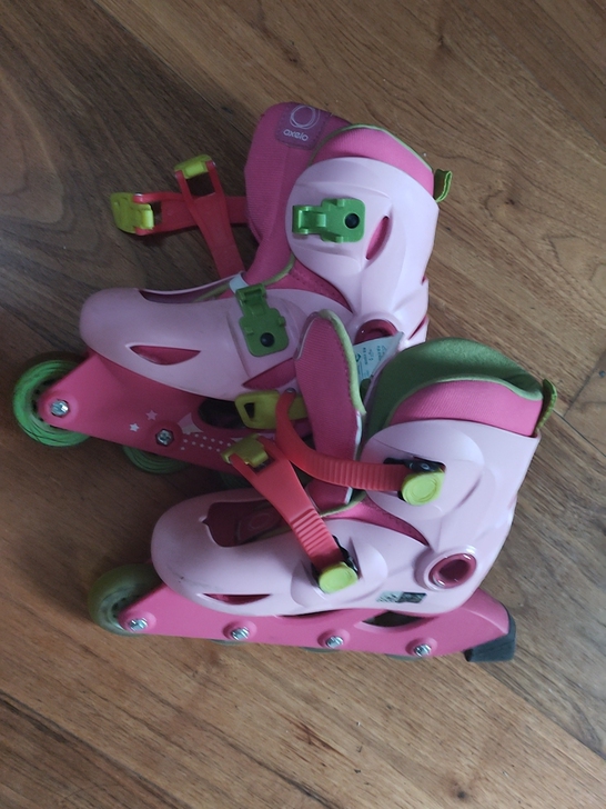 低价卖了,孩子没有穿几次,