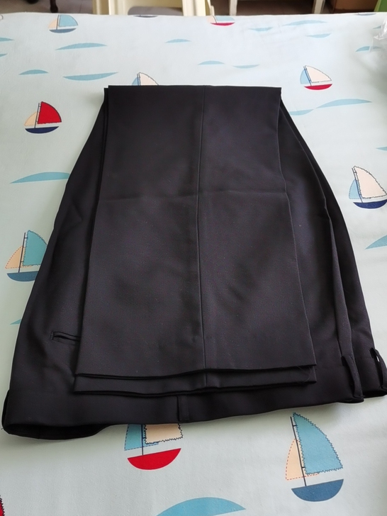 全新的铁路制服裤子，175／90B，55元...
