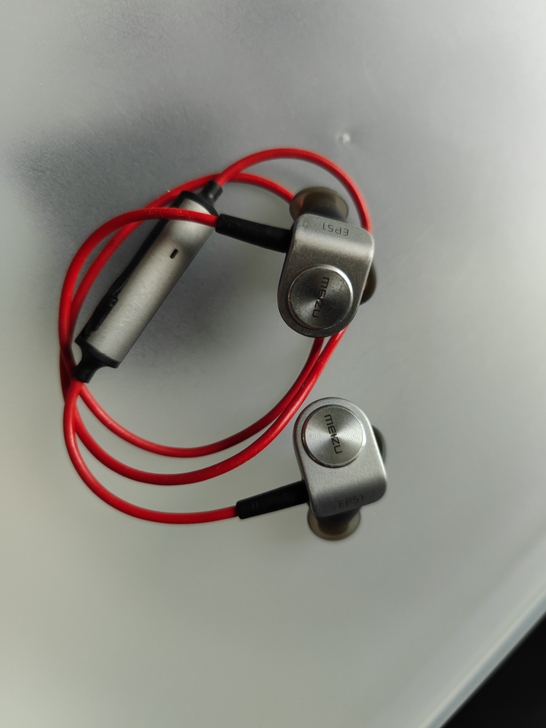 魅族ep51 无线耳机 低音很好 动态范围...