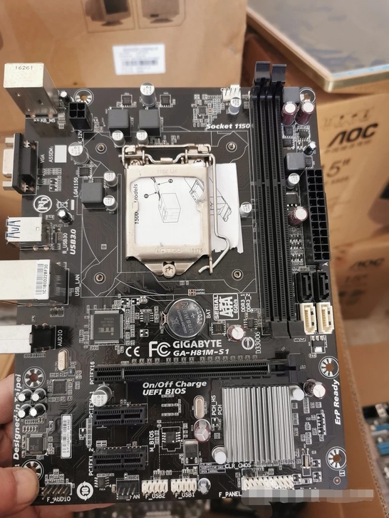 技嘉H81M-S1 套装CPU：赛扬G18...