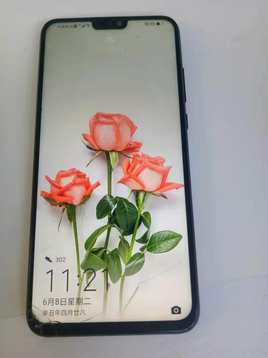 自己现在正在用的华为8x自己的华为8x，左...