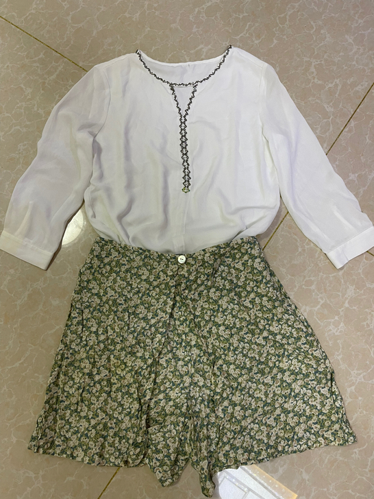 衬衫裙裤打包卖，衬衫是雪纺的就穿过一次，不...