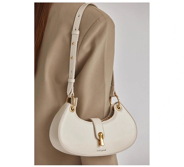 手提腋下包包女2021新款潮夏季流行小众高...