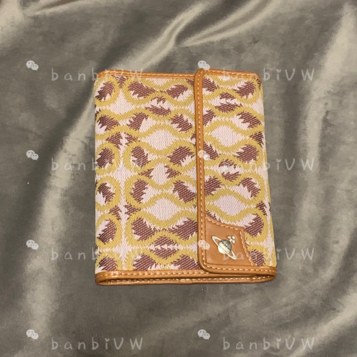 Vivienne Westwood 土星海...