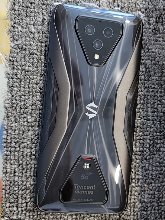 黑鲨3s 全网通 12＋128 黑色 99...