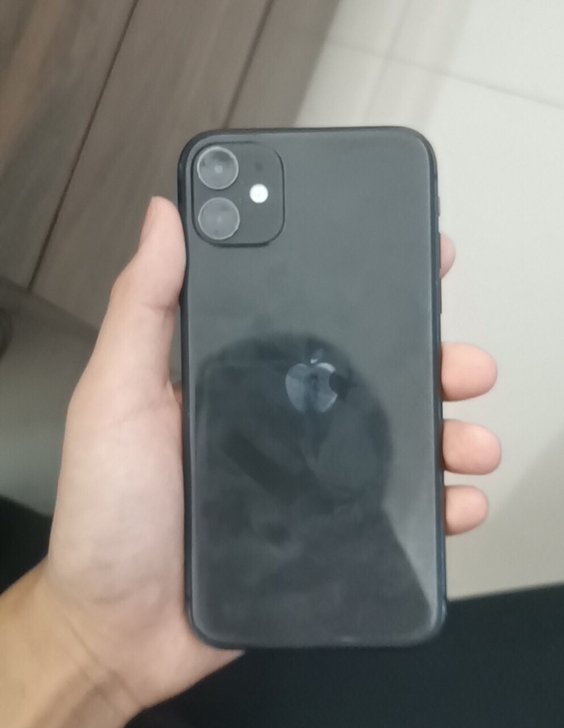 苹果11，国行128，有磕碰，如图，手机换...