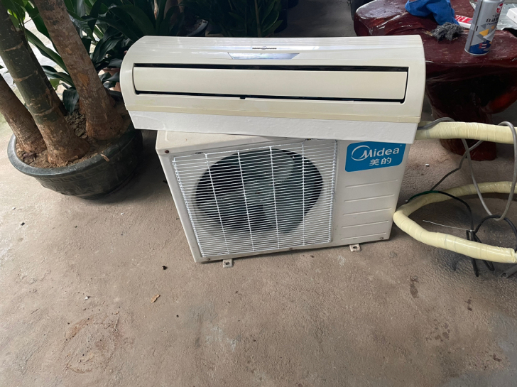 美的空调。正常使用、已拆下、一套（内机、外...