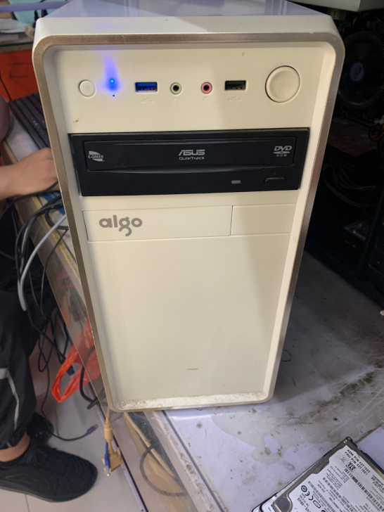 闲置电脑主机一台，i3/4G/320G硬盘...