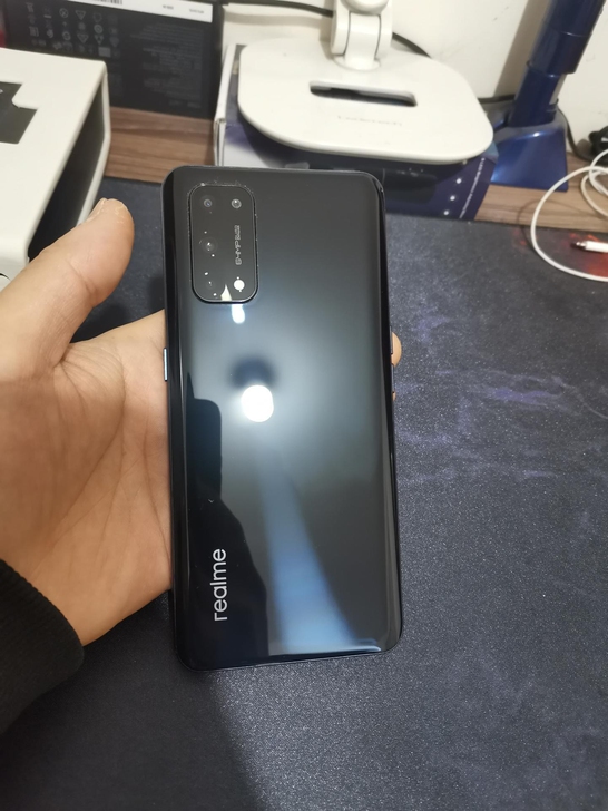 真我X7pro，黑色，8+128G。几乎全新