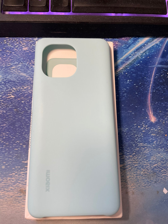 小米11 亲肤软胶保护壳成色9新，使用痕迹...